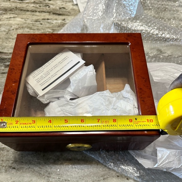 Humidor - Picture 11 of 13